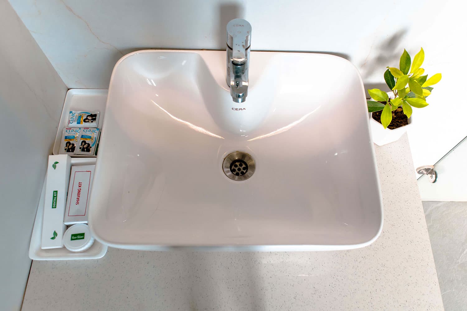 Vessel basin and amenities
